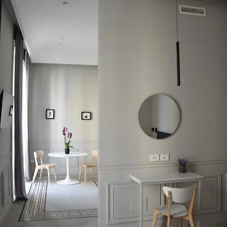 Maccus Naples